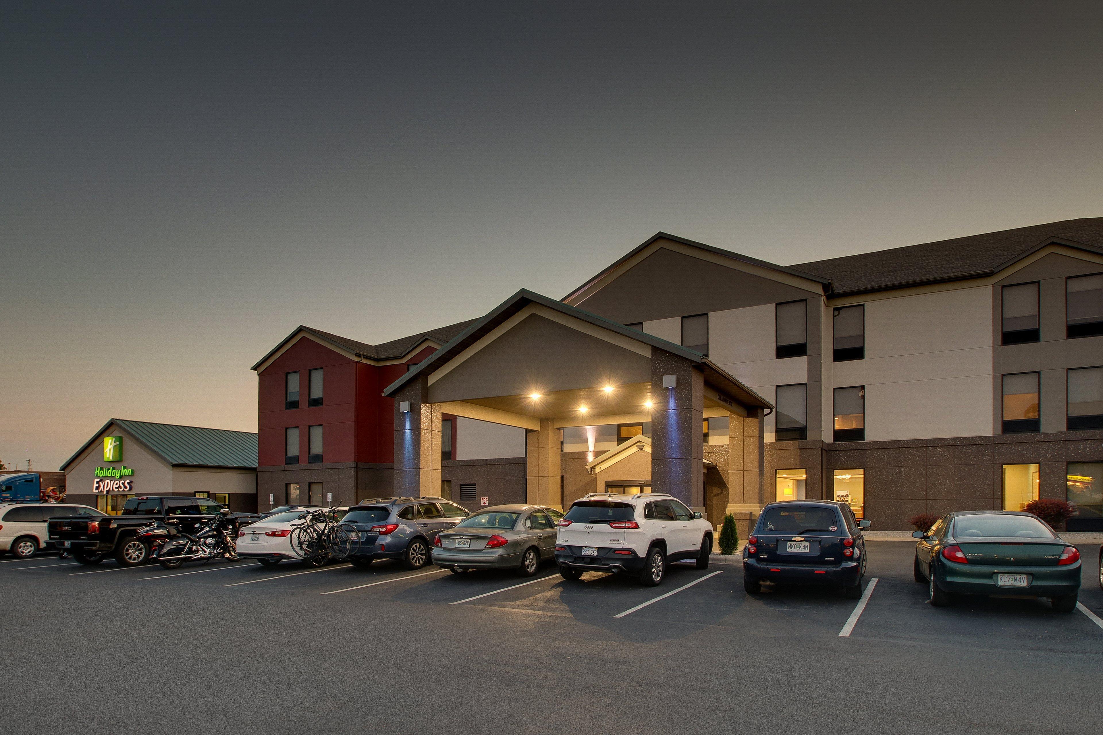 Holiday Inn Express Hotel & Suites Lebanon By Ihg Buitenkant foto